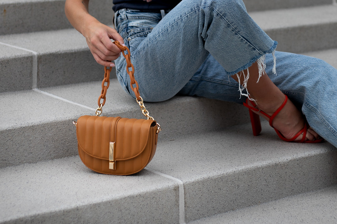 CROSSBODY BAGS