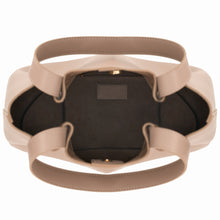 Viviene Tote - Alinari Firenze