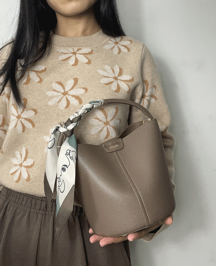 Alba Bucket Bag